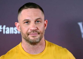 celebrities with buffalo hump