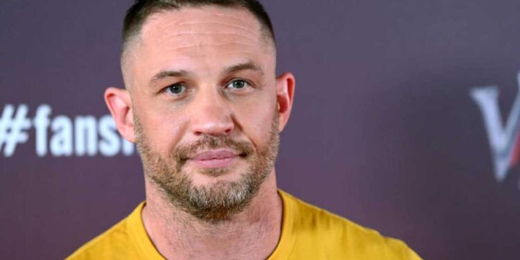 celebrities with buffalo hump